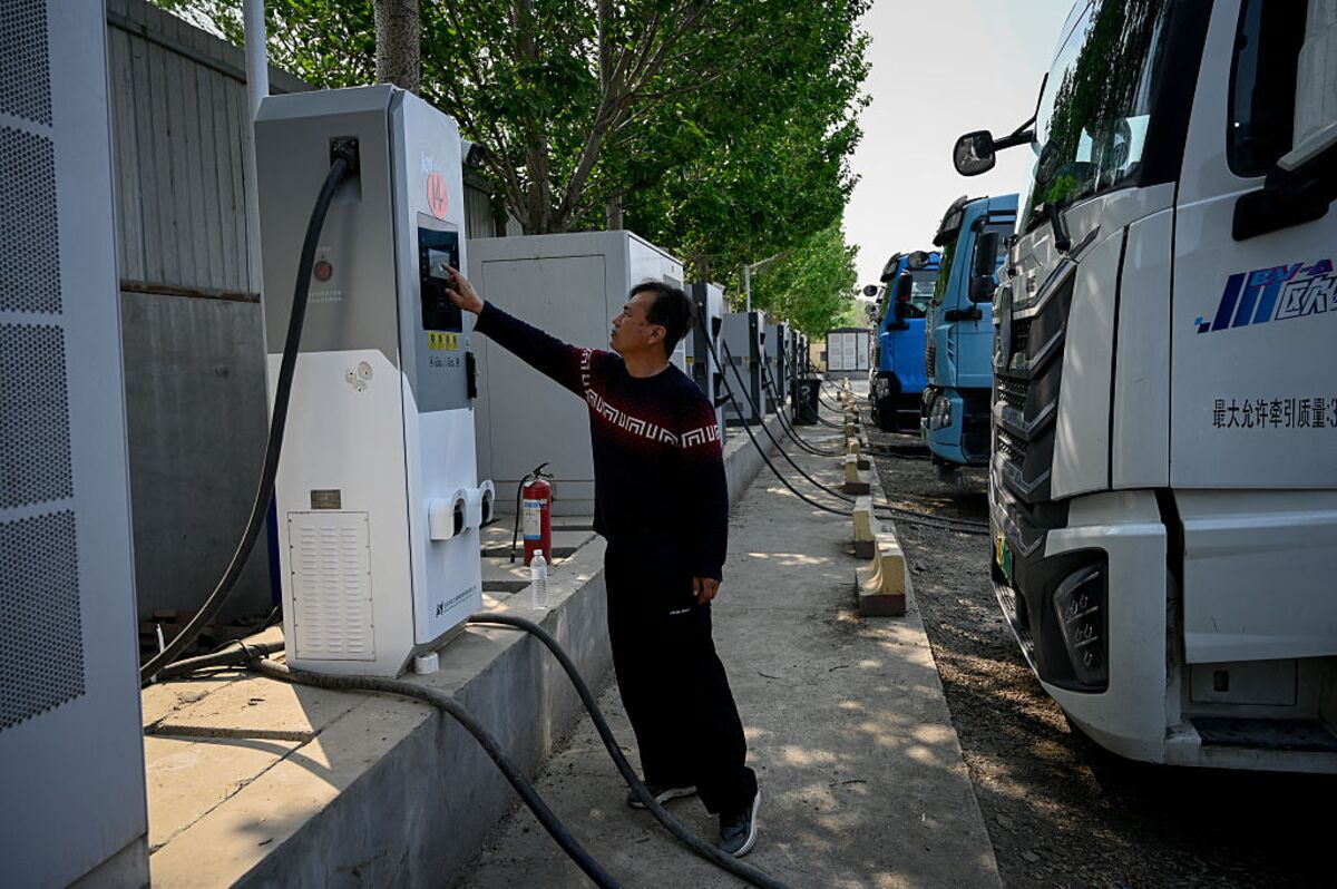 Çin 2030'a Kadar Elektrikli Kamyon Pazarında %40 Hedefliyor