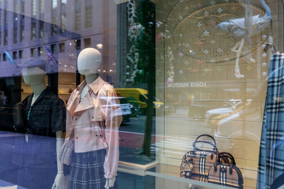 Burberry, Karbon Nötr Hedefini 10 Yıl Erteledi